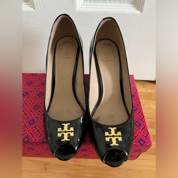 Tory Burch Jade 85mm peep toe wedge - Picture 3 of 9